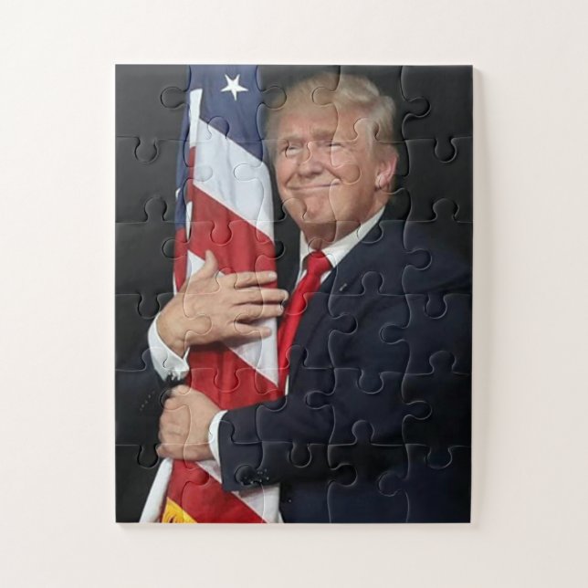 Puzzle El presidente Trump abrazando la bandera estadouni (Vertical)