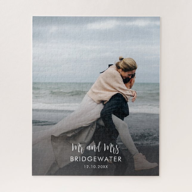 Puzzle Elegante Moderno Sr. y Sra. Monogram Foto Boda (Vertical)