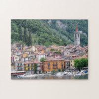 Escenario Varenna, Italia en el lago Como