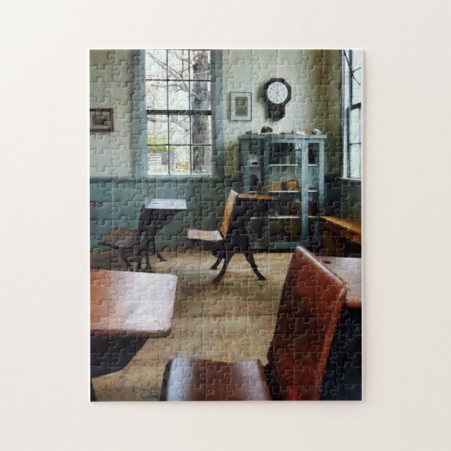 Puzzle Escuela De Una Habitación Con Reloj (Vertical)