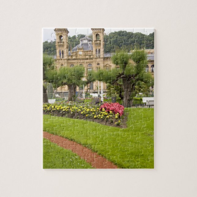 Puzzle España, San Sebastián. Popular resort de costa, (Vertical)