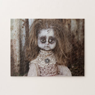 Puzzle Espeluznante muñeca de horror en tonos sepia