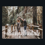 Puzzle etiqueta cambia la foto de la fecha<br><div class="desc">a veces llega un momento en que los planes cambian y necesitas adaptarte,  así que te estamos dando la oportunidad de anunciar a tus seres queridos tus nuevos planes con foto y guión personalizado</div>