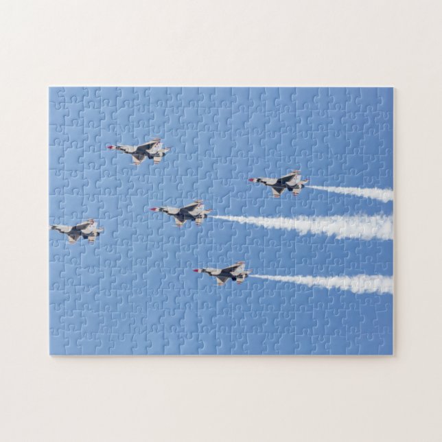 Puzzle F-16 Thunderbirds volando en la formación de cinco (Horizontal)