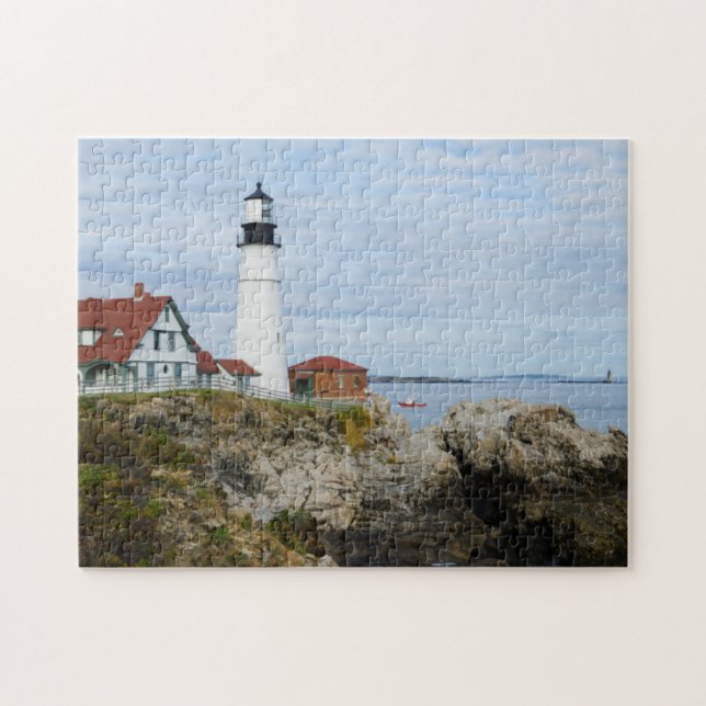 Puzzle Faro de Portland Headlight en la orilla rocosa (Horizontal)