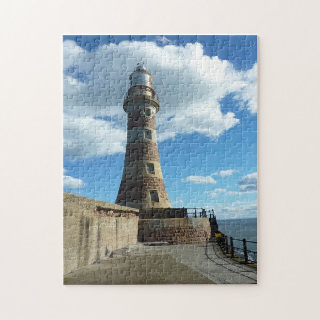 Puzzle Faro en Sunderland, Reino Unido. (Vertical)