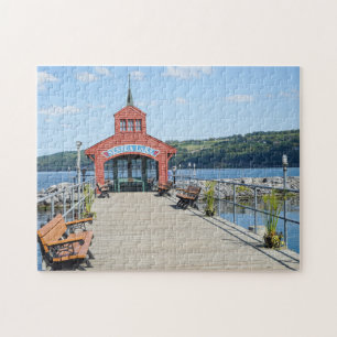 Puzzle Faro rojo en el lago Seneca