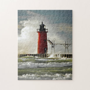 Puzzle faro rojo en tormenta de viento