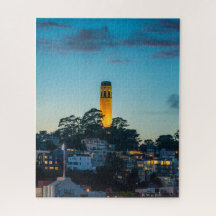 Faro sobre la bahía