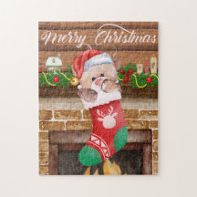 Feliz oso navideño levantando chimenea Mantle