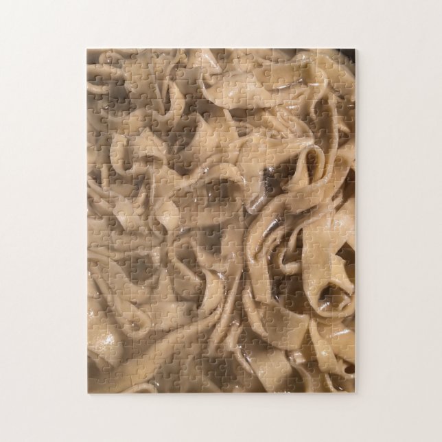 Puzzle Fideos hechos a mano en agua hirviendo (Vertical)