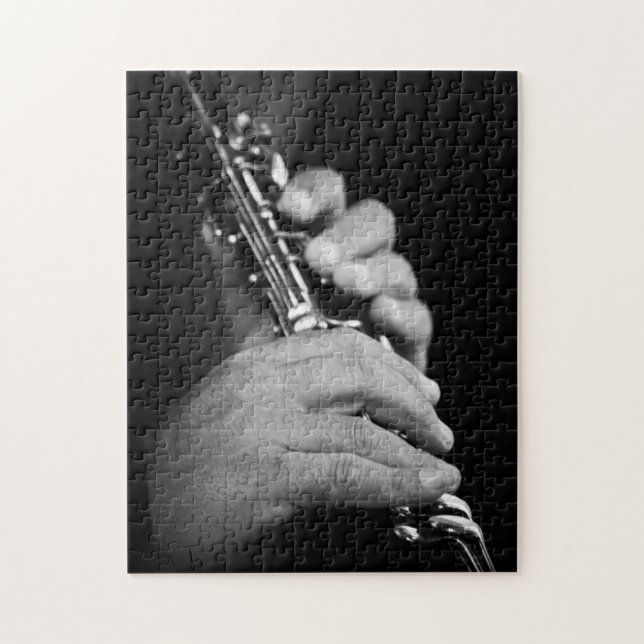 Puzzle Flauta siendo tocada en blanco y negro por gitano (Vertical)