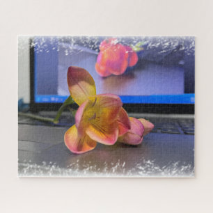 Puzzle Flor de Freesia en el teclado
