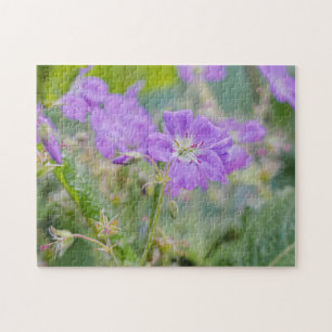 Puzzle Foto botánica de flor silvestre de geranio morado 