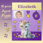 Puzzle Foto de Cute leopardo nombre niños morados amarill<br><div class="desc">Rompecabezas de 30 piezas para los niños. Con un lindo leopardo,  con estrellas y corazones de amor. Añadir un nombre,  inicial y una foto. Esquema de color: idea de regalo para niños morado y amarillo.</div>
