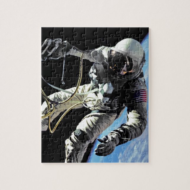 Puzzle Foto de Spacewalk del primer astronauta estadounid (Vertical)