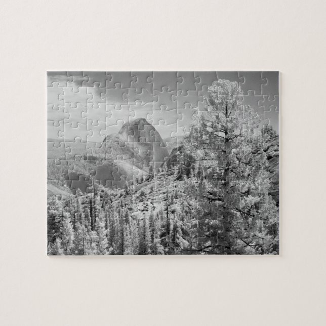 Puzzle Foto infrarroja en el lado este de Yosemite Nation (Horizontal)