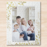 Puzzle Foto personalizada de eucalipto de oro<br><div class="desc">Este elegante rompecabezas está decorado con eucaliptos acuáticos,  follaje y bayas de oro. Personalizable fácil con tu foto y nombre. Porque creamos nuestra propia obra de arte no encontrarás esta imagen exacta de otros diseñadores. Acuarela original © Michele Davies.</div>