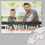 Puzzle Foto personalizada del papá más querido del mundo<br><div class="desc">Crea tu propio rompecabezas fotográfico con una de tus fotos favoritas. La moderna tipografía sobredimensionada es totalmente editable y actualmente dice "El Papa más querido del mundo". La plantilla de fotos está lista para que agregue la imagen,  que se muestra en formato horizontal.</div>