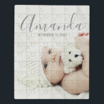 Puzzle Foto personalizado con nombre y texto personalizad<br><div class="desc">Crea un regalo fotográfico personalizado con tu propia foto, desde tu querida foto familiar hasta tu adorable foto mascota, para hacer tu diseño único. Este diseño presenta una foto personalizado con un nombre personalizado en estilo de letra de escritura moderno y texto personalizado en estilo de fuente sans serif moderno....</div>
