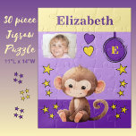 Puzzle Fotografía de mono lindo nombre niños morado amari<br><div class="desc">Rompecabezas de 30 piezas para los niños. Con un mono lindo,  con estrellas y corazones de amor. Añadir un nombre,  inicial y una foto. Esquema de color: idea de regalo para niños morado y amarillo.</div>