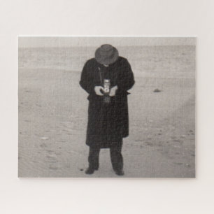 Puzzle Fotógrafo de la playa de los años 1940