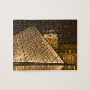Puzzle Francia, París. El Louvre a la luz del crepúscul
