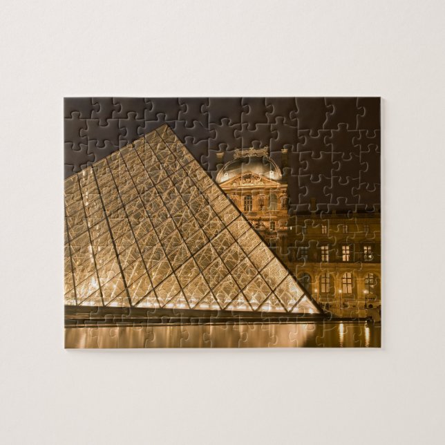 Puzzle Francia, París. El Louvre a la luz del crepúsculo. (Horizontal)