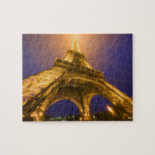 Puzzle Francia, París. Mirando hacia arriba desde la base