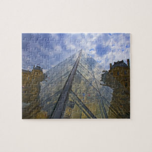 Puzzle Francia, París. Nubes se reflejan en el Louvre