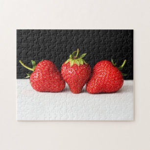 Puzzle Fresas en negro sobre blanco 11x14 252pc jpa
