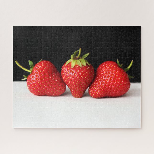 Puzzle Fresas en negro sobre blanco 16x20 520pc jpcna (Horizontal)