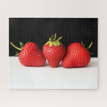 Fresas en negro sobre blanco 16x20 520pc jpcnm