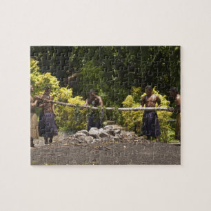 Puzzle Fumoreros, Centro Cultural Polinesio, Viti