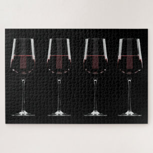 Puzzle Gafas de vino con vino tinto en negro