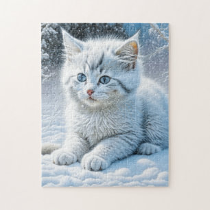 Puzzle Gato blanco lindo jugando en la nieve