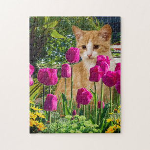 Puzzle Gato Rojizo en Jardín de Tulipanes