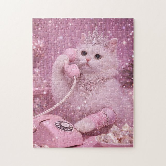 Puzzle Glamorous Princess Cat Using Pink Telephone        (Vertical)
