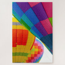 Globos de aire caliente de colores brillantes