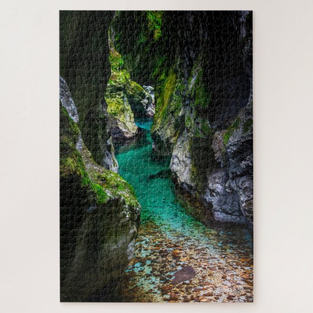 Puzzle Gorge de soca en Eslovenia (Vertical)