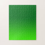 Puzzle Gradiente verde Ombre Vivid Moderno Simple<br><div class="desc">Muestra tu estilo con este sencillo y elegante diseño de color verde gradiente para un aspecto clásico y fabuloso que muestra a todo el mundo que eres un amante del color verde.</div>