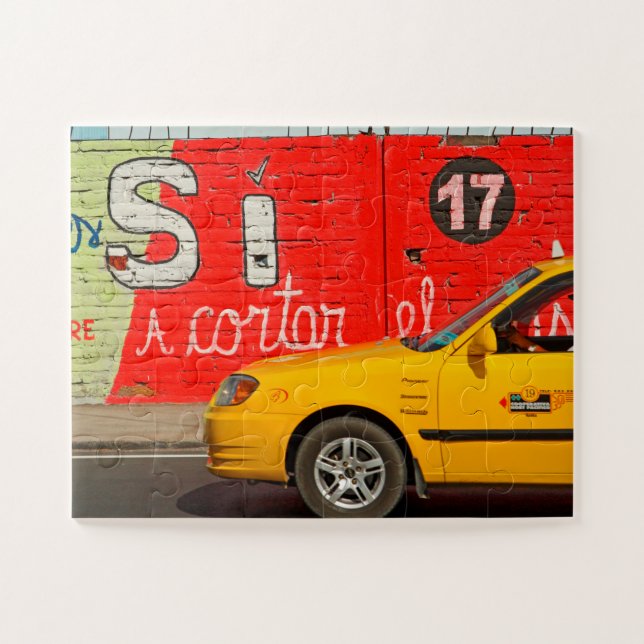 Puzzle Graffiti y taxi amarillo, Ecuador (Horizontal)