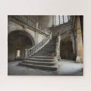 Puzzle Gran escalera en un castillo abandonado por la fan