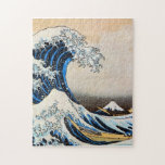 Puzzle Gran ola, Hokusai, Ukiyo-e<br><div class="desc">Katsushika Hokusai (octubre o noviembre de 1760 - 10 de mayo de 1849) fue un artista japonés, pintor ukiyo-e y grabador del periodo Edo. En su tiempo, fue el principal experto japonés en pintura china. Nacido en Edo (ahora Tokio), Hokusai es más conocido como el autor de la serie de...</div>
