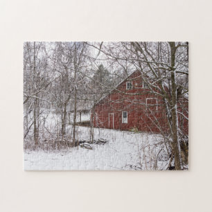 Puzzle Granero rojo en la nieve