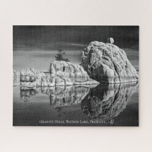Puzzle Granito en el lago Watson en blanco y negro