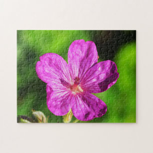 Puzzle Grasa verde brillante con flores silvestres rosada