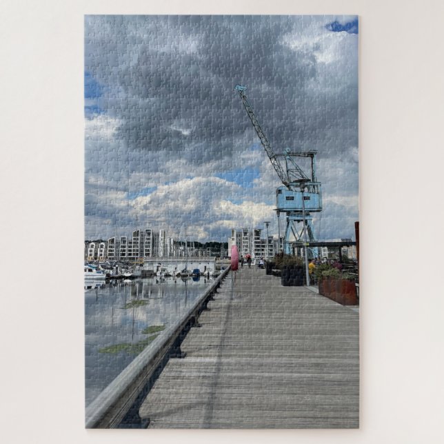 Puzzle Grúa vieja junto al muelle (Vertical)