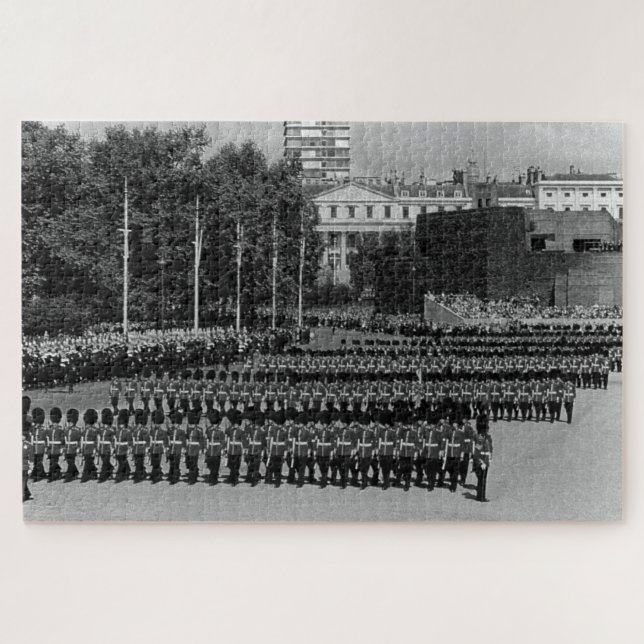 Puzzle Guardias de Inglaterra de época marchando en tiemp (Horizontal)