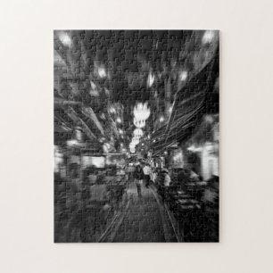 Puzzle Guay, foto urbana de una mujer caminando por Estam